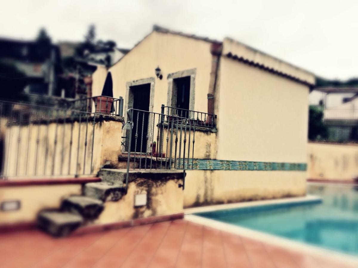 The Clock Houses Borgo Gallodoro Letojanni Exterior foto